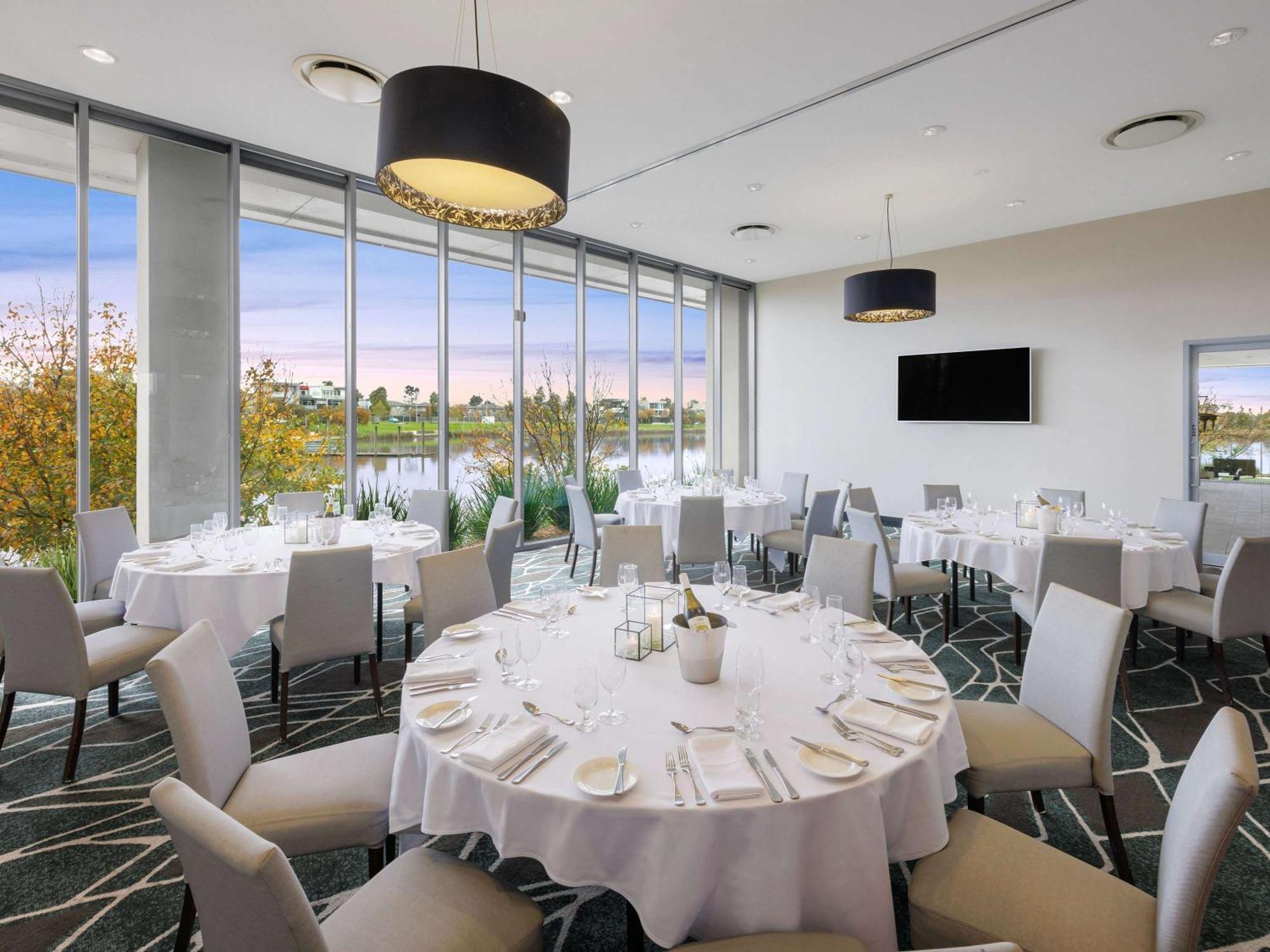 Mercure Melbourne Caroline Springs Ngoại thất bức ảnh