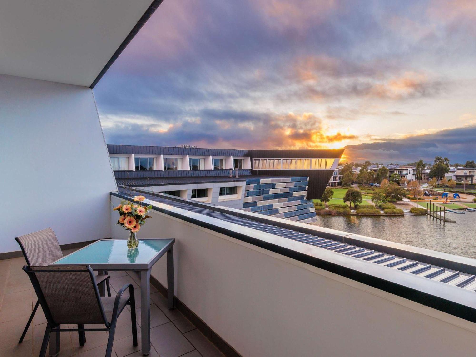 Mercure Melbourne Caroline Springs Ngoại thất bức ảnh