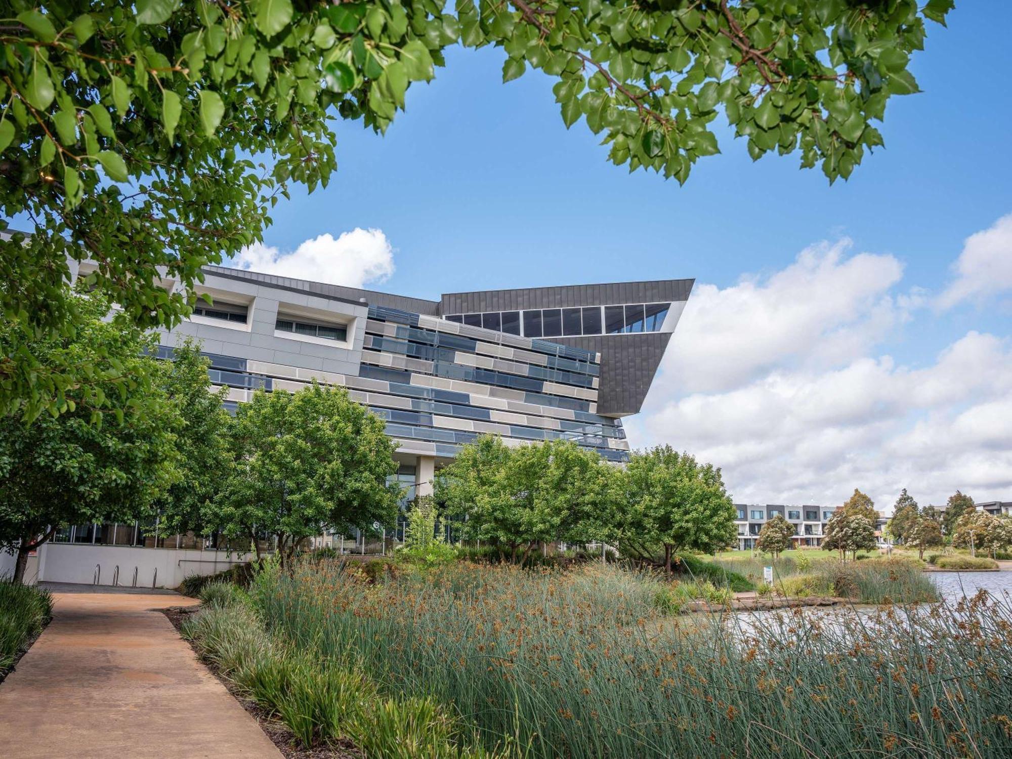 Mercure Melbourne Caroline Springs Ngoại thất bức ảnh