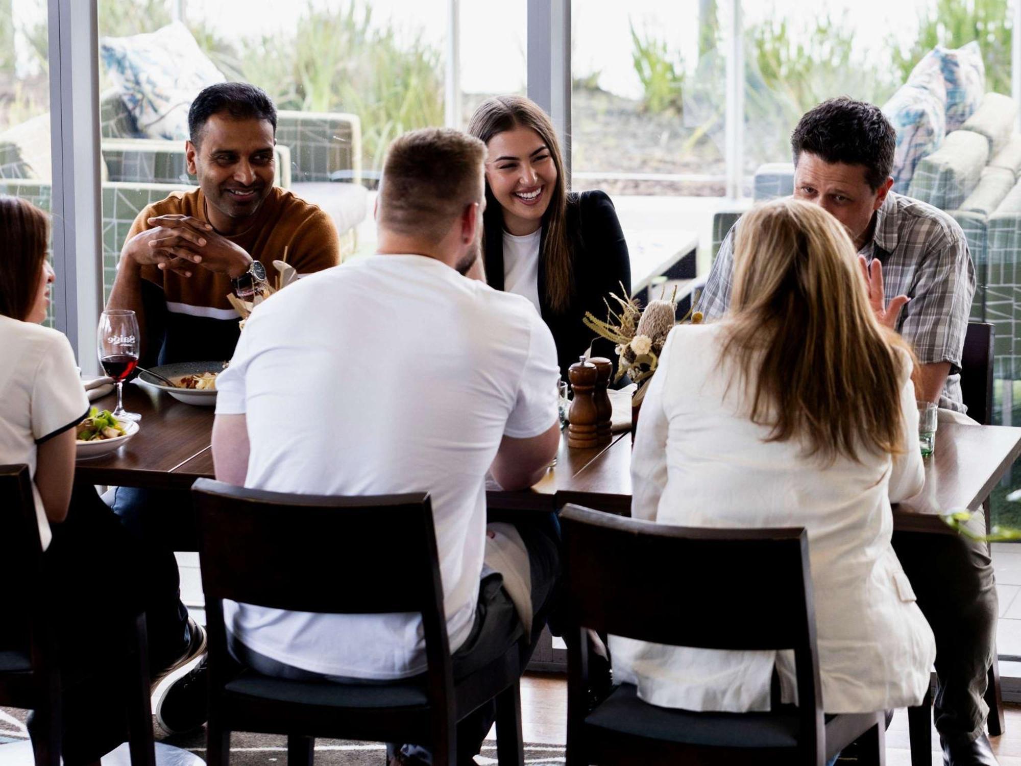 Mercure Melbourne Caroline Springs Ngoại thất bức ảnh